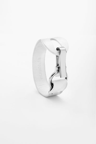Fumy White Siv Leather Bracelet Silver Clasp